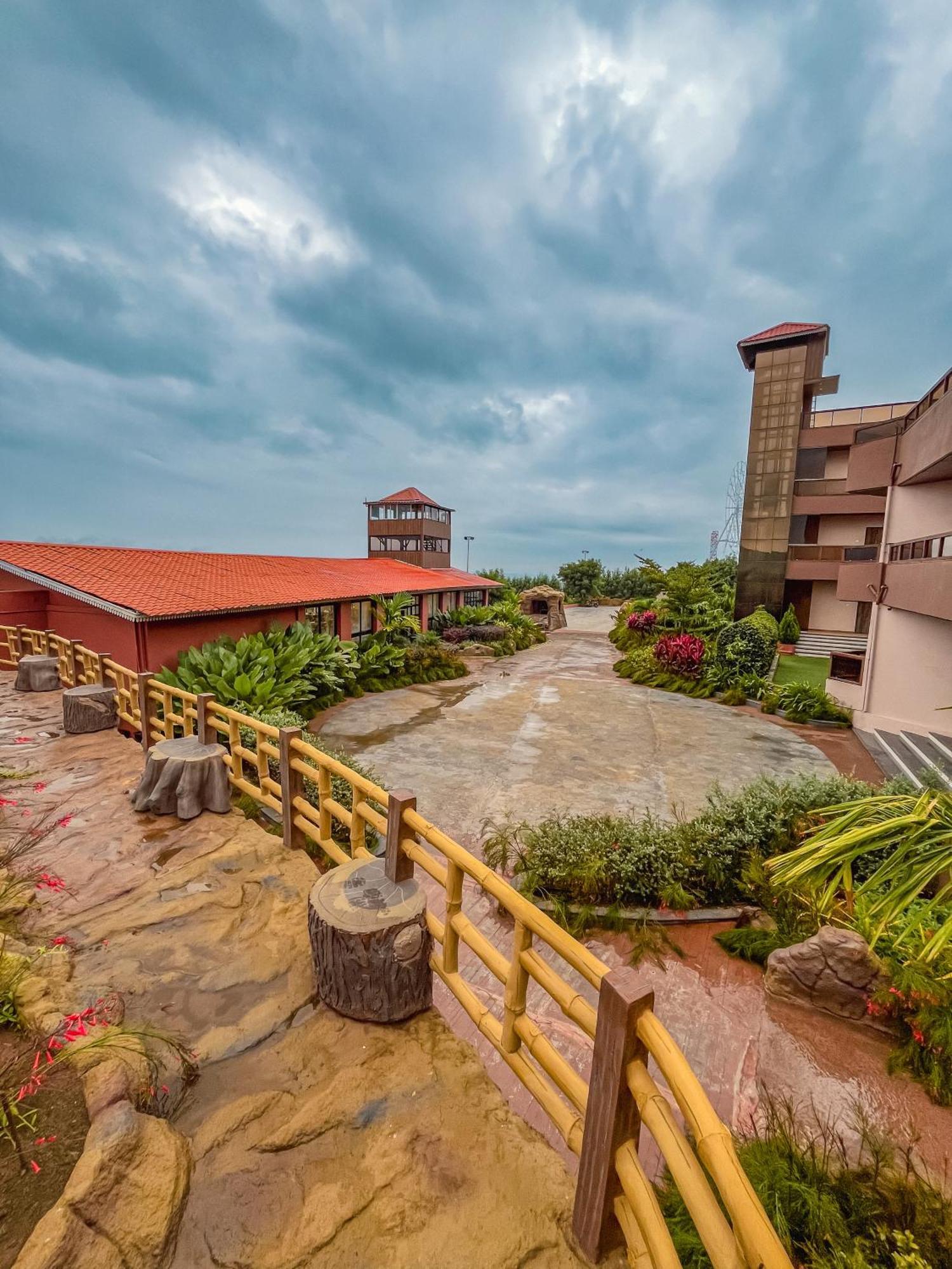 Regenta Bharti Amusement & Adventure Resort Pune, Urulikanchan Uruli Kānchān Eksteriør billede