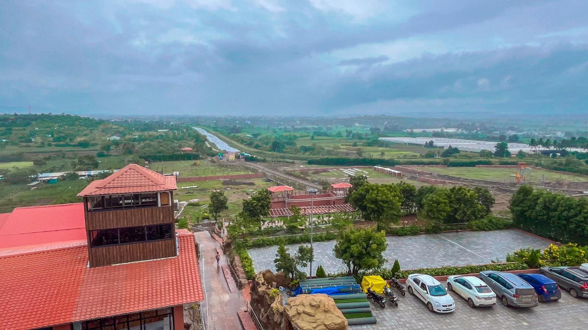 Regenta Bharti Amusement & Adventure Resort Pune, Urulikanchan Uruli Kānchān Eksteriør billede